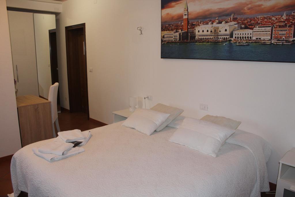 B&B Airport Venice Diego 2 Tessera Buitenkant foto